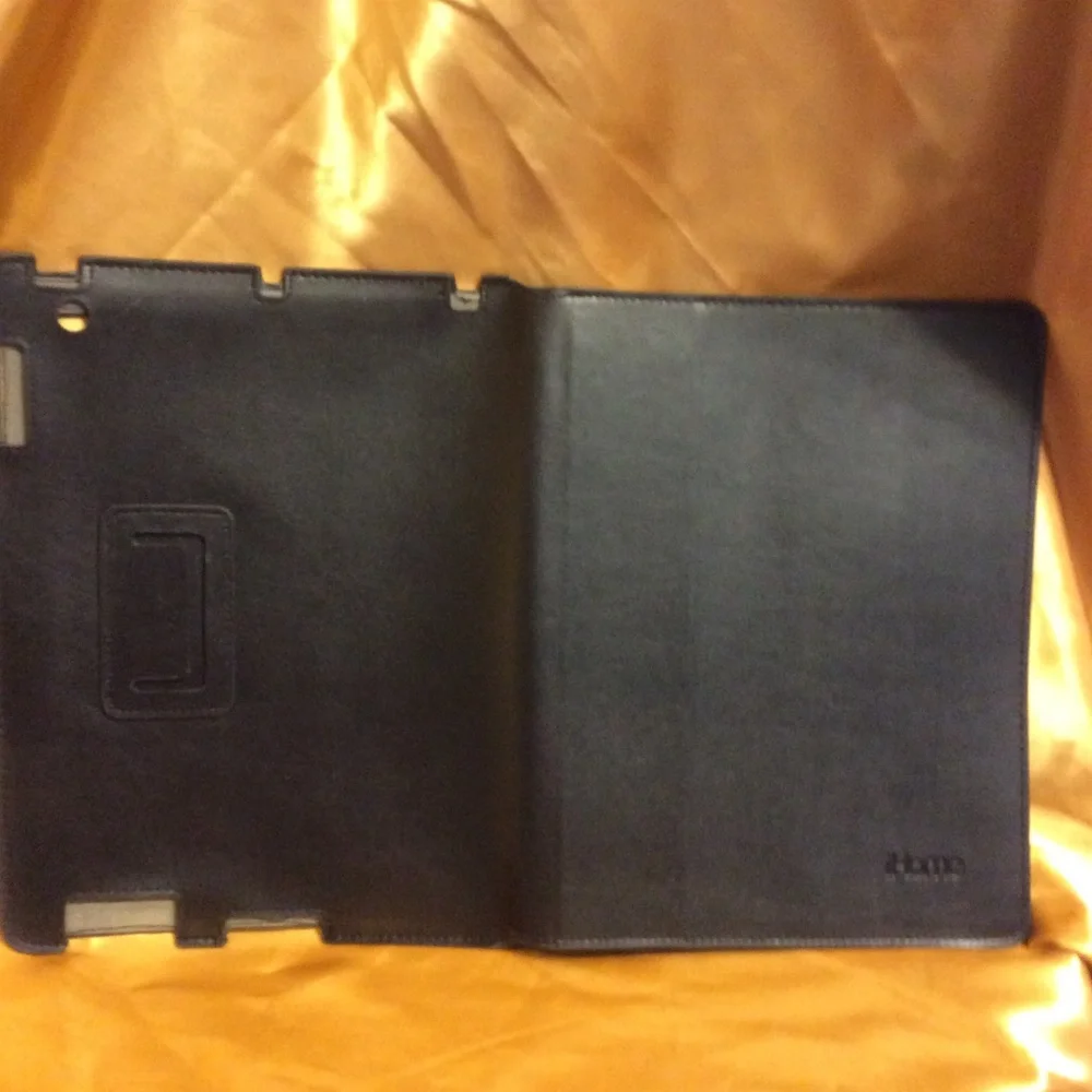 Leather case for iPad 2, new iPad, light weight, NWT